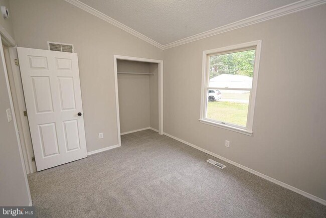 Building Photo - 28975 Aleine Ave