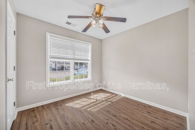 Building Photo - 1544 Tiana Way