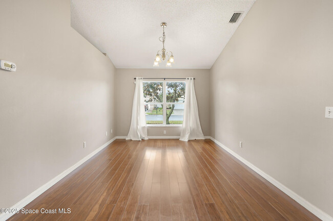 Building Photo - 1391 Olde Bailey Ln