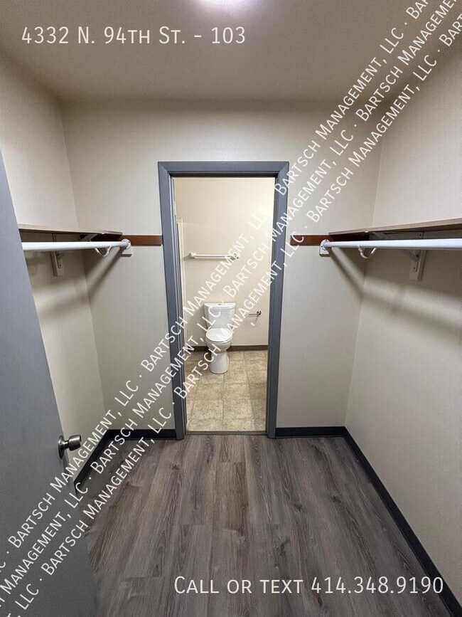 Building Photo - 4332 N 94th St