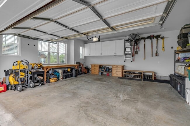 Building Photo - 1025 Rudder Dr