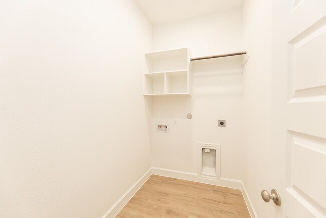 Building Photo - 2802 Sweet Honey Ln