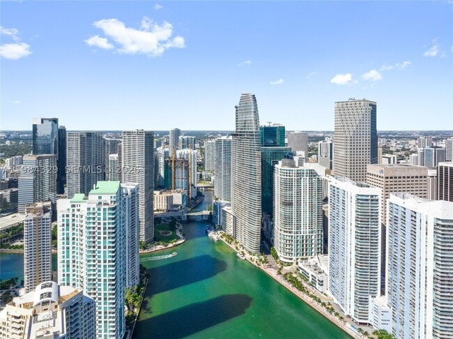 Building Photo - 300 Biscayne Blvd