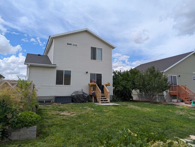 Building Photo - 3736 N Tumwater E Ln