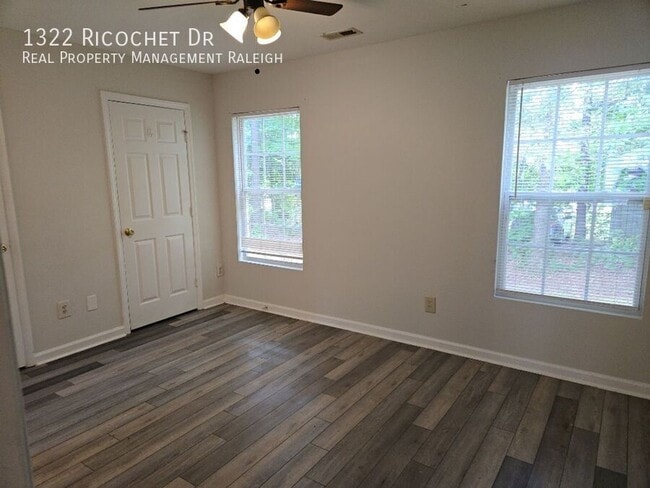 Building Photo - 1322 Ricochet Dr