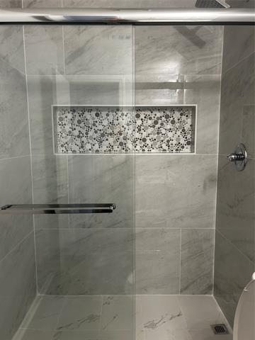 Building Photo - 206 N Alder Dr