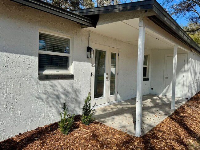 Building Photo - Rosedale