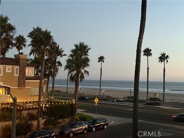 Building Photo - 1400 Pacific Coast Hwy