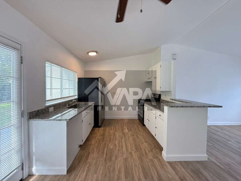 Building Photo - 7210 Glen Cross Dr