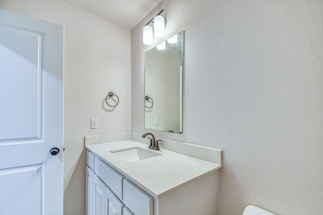 Building Photo - Brand New Construction in Varenna Landing!