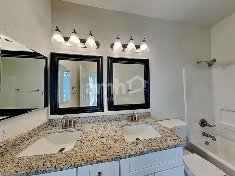 Building Photo - 388 E Atlas Cedar Pl