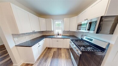 Building Photo - 248 Anderson Ave