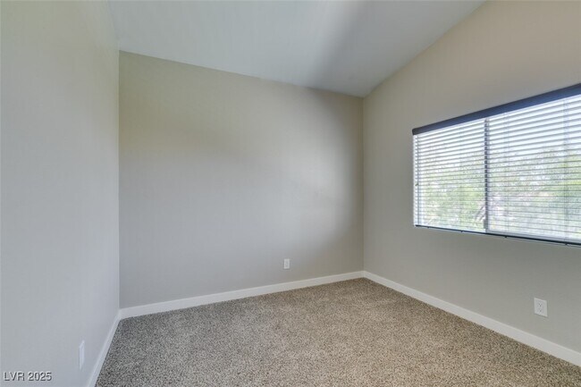 Building Photo - 2452 Silver Blossom Ln