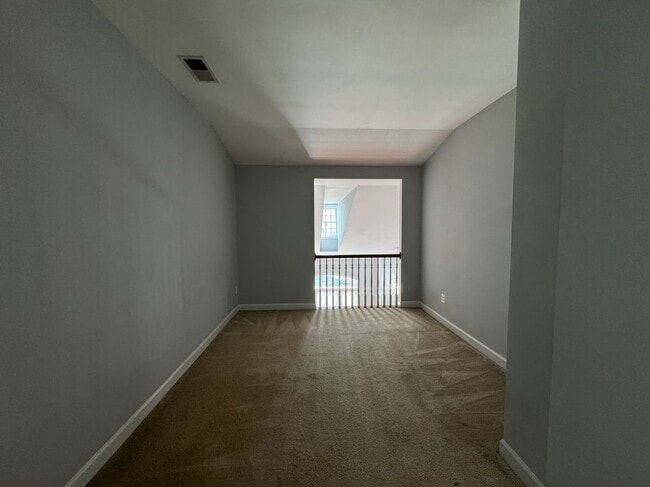 Building Photo - 15028 Gaffney Cir
