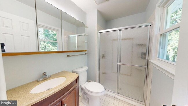 Building Photo - 6602 Greenview Ln