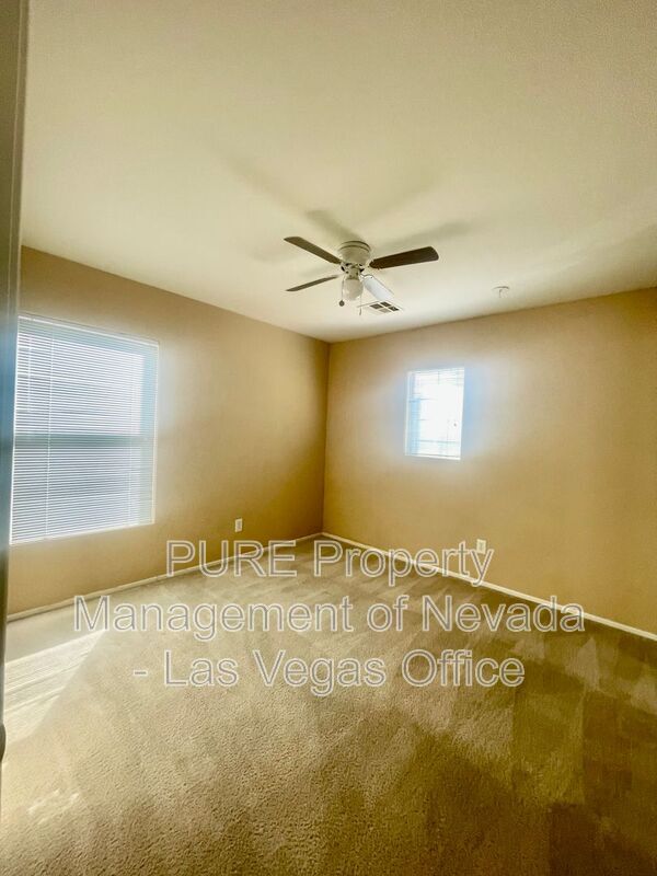 Building Photo - 126 Solidago Ave
