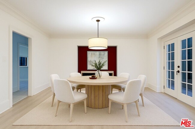 Building Photo - 6551 Franklin Ave