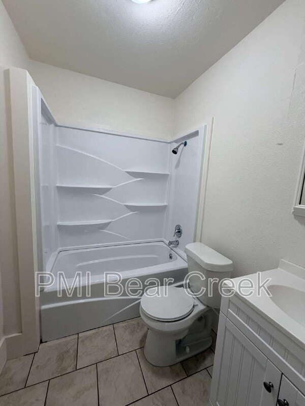 Building Photo - 3014 Rosalie St