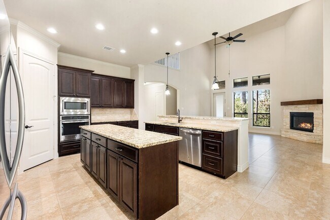 Building Photo - 32 Evangeline Blvd