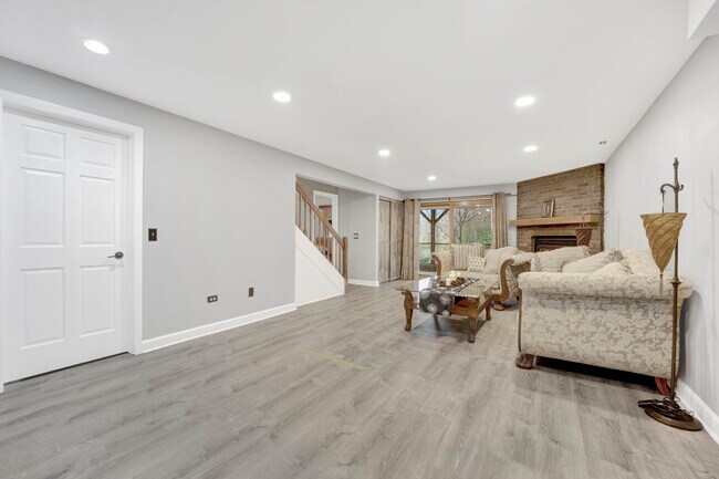 Building Photo - 3134 Scenicwood Ln