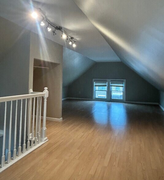 Building Photo - 1719 William Howard Taft Rd