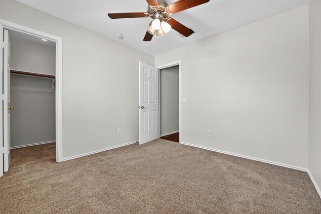Building Photo - 1520 Anise Dr