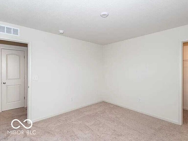 Building Photo - 5403 Veranda Dr