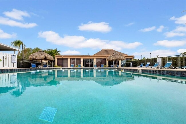 Building Photo - 4651 Lake Villa Dr