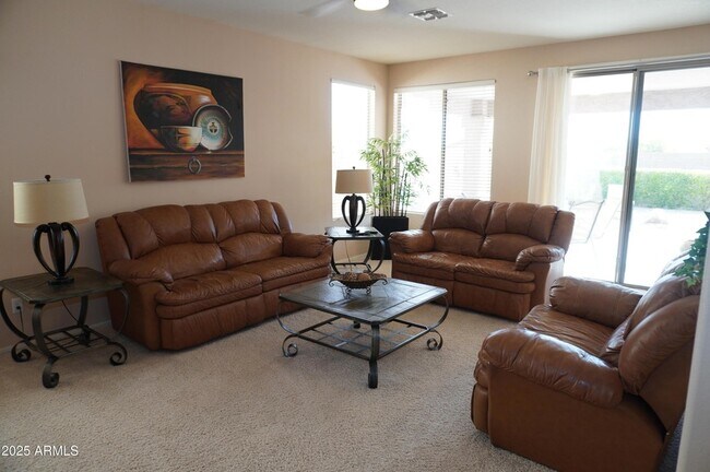 Building Photo - 1821 W Glenhaven Dr