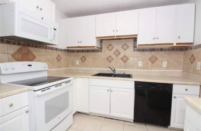Building Photo - 2332 Huntington Green Ct