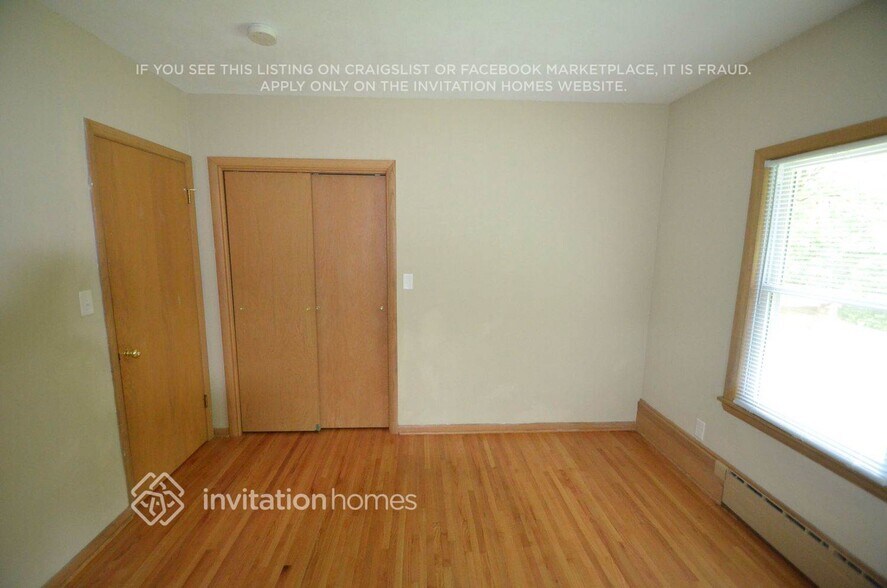 Building Photo - 1440 Harmony Dr