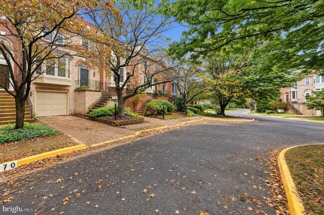 Building Photo - 3968 Clares Ct