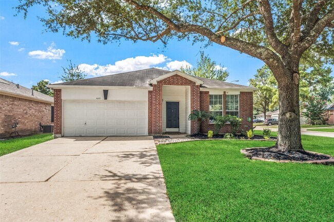 Building Photo - 923 Shirefield Ln
