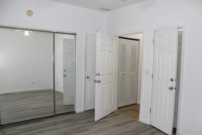 Building Photo - 1417 Pullen Rd