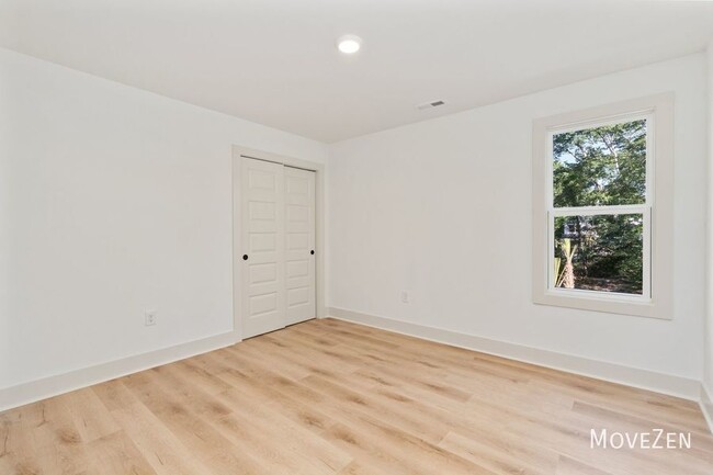 Building Photo - 1110 Tree Canopy Way Wilmington, NC 28403 ...