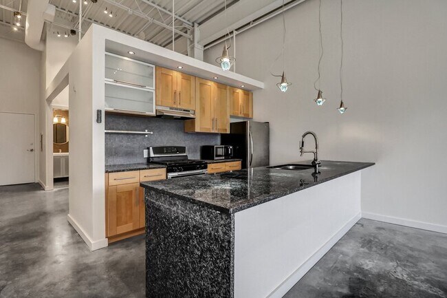 Building Photo - 2514 Abercorn St