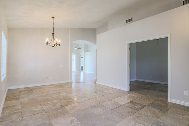 Building Photo - Beautiful Waterfront Home in Ocotillo Lakes