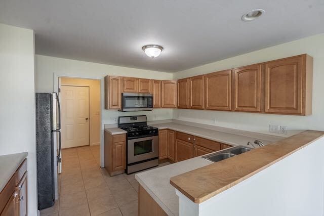 Building Photo - Large Duplex; Dunlap Schools