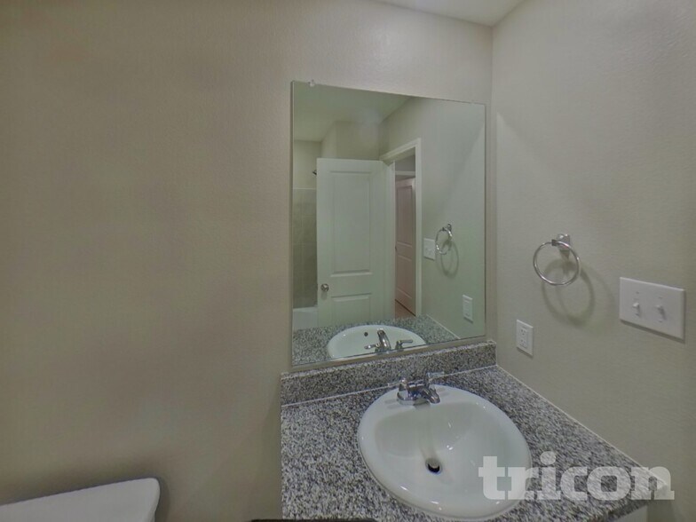 Building Photo - 1712 Clairborne Ct