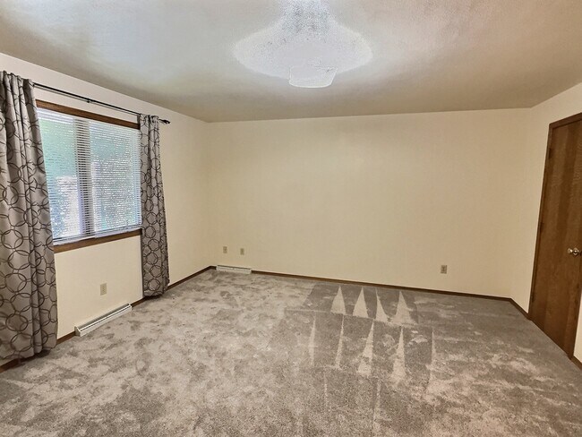 Building Photo - 3181 Westowne Ct