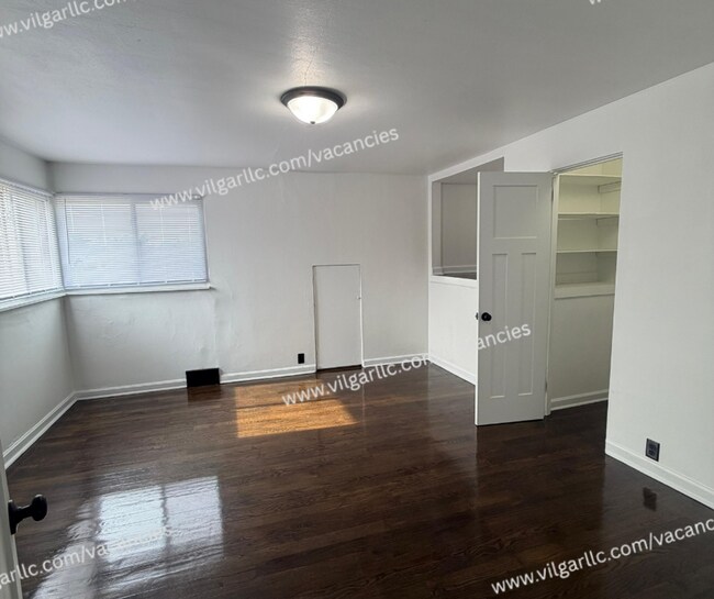 Building Photo - 600 W 46th Ave
