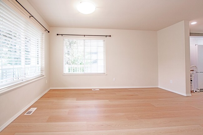 Building Photo - 5423 Cape Seville Dr