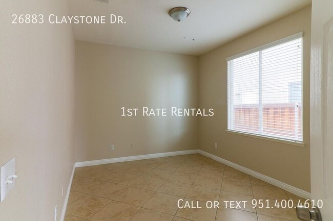 Building Photo - 26883 Claystone Dr