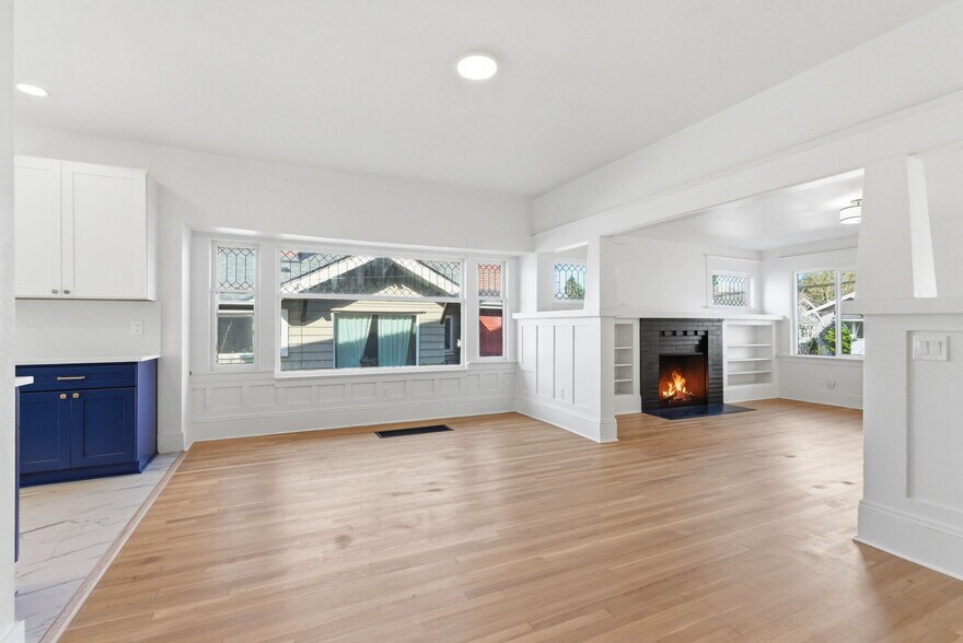 Building Photo - 2945 NE 57th Ave