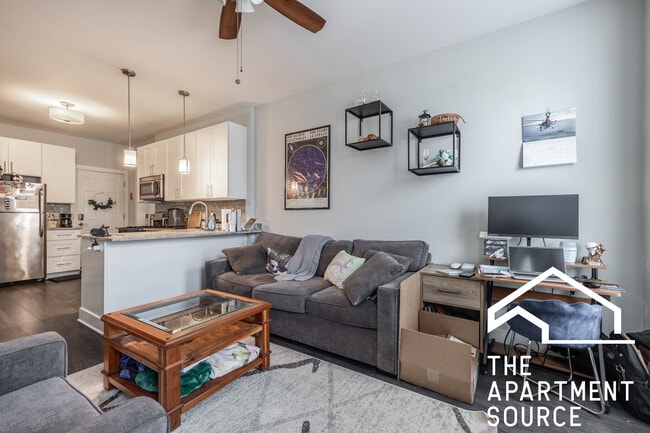 Building Photo - 1433 N Cleaver St