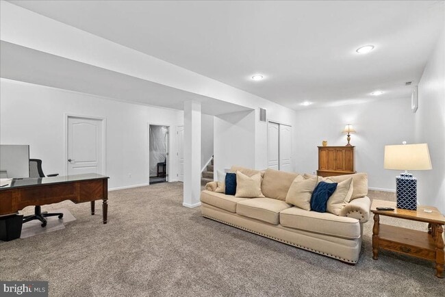 Building Photo - 5502 Arrowfield Terrace