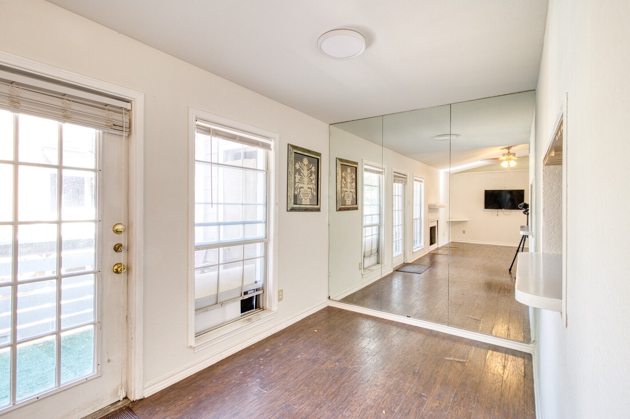Building Photo - 3641 W Northgate Dr
