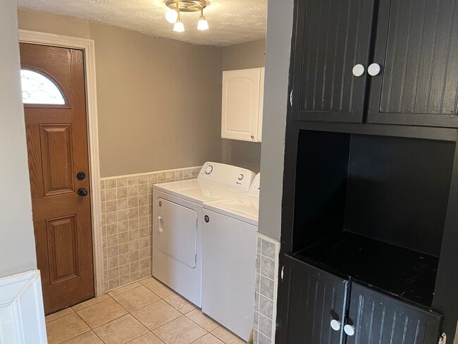 Building Photo - 2523 Scottish Pike