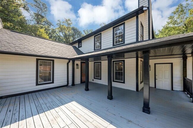 Building Photo - 172 Oak Forest Dr