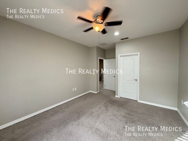 Building Photo - 5107 Appenine Loop W